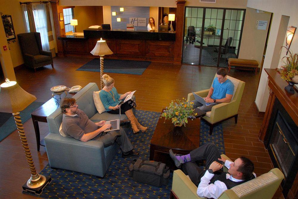 La Quinta By Wyndham Jonesboro Otel Dış mekan fotoğraf