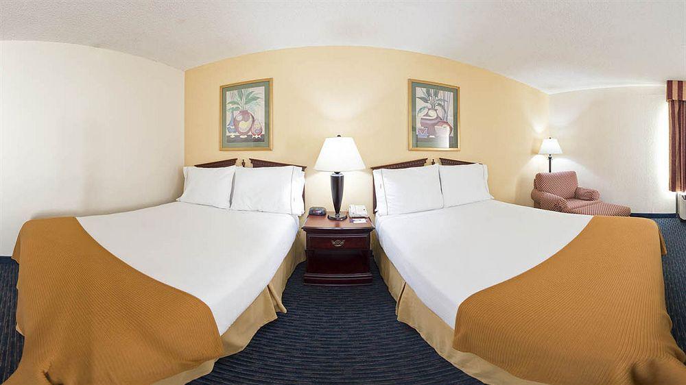 La Quinta By Wyndham Jonesboro Otel Dış mekan fotoğraf